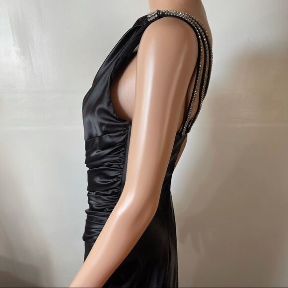 Cinderella Design Studded One Shoulder Black Long Gown MEDIUM - Picture 7 of 16